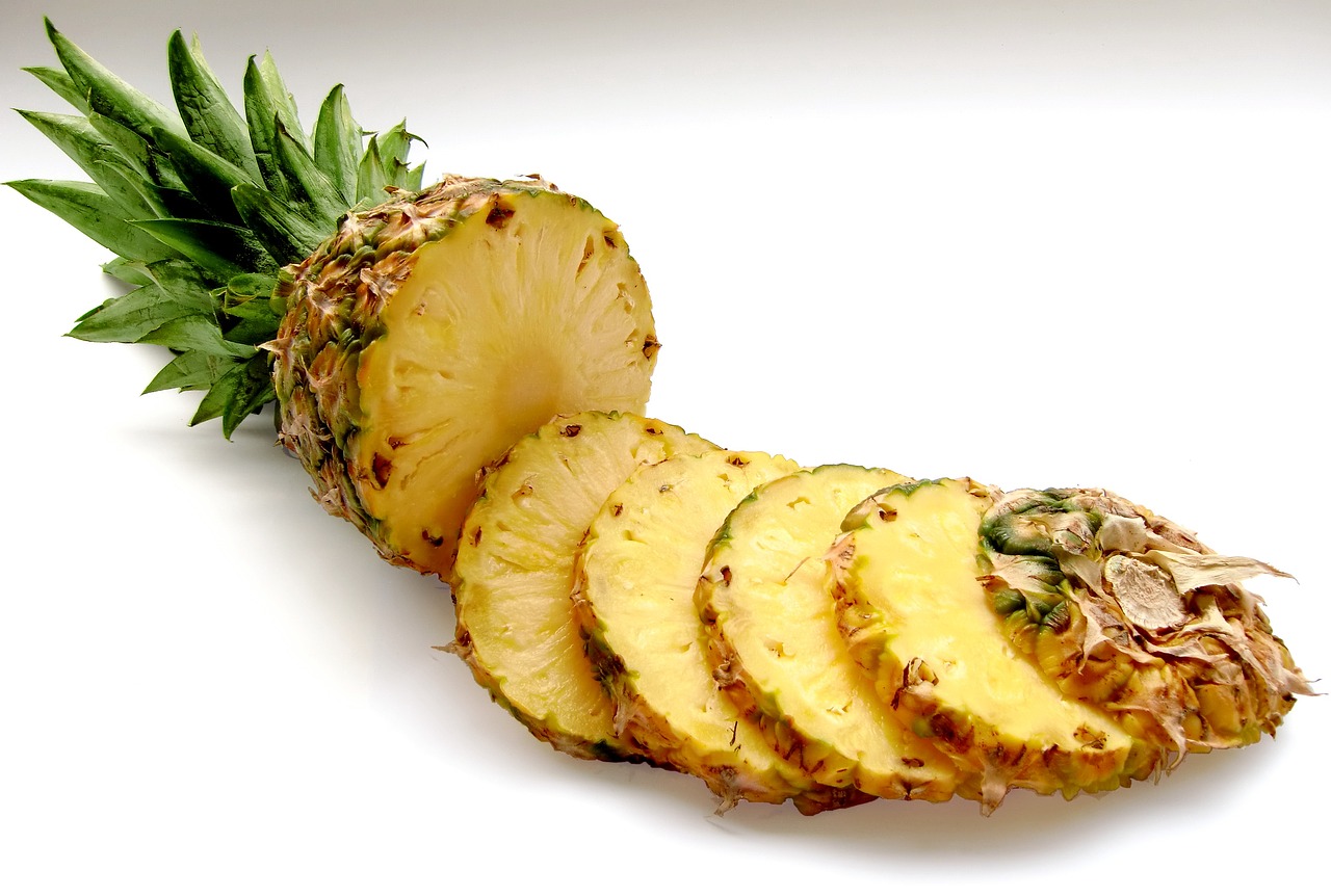 What Nutrition Value Is Raw Pineapple?
