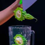 how-to-make-bitter-melon-juice.png
