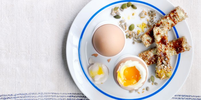 why should eggs be cooked instead of eating raw nutrition