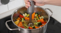 13 Best Immersion Blenders for Soups in Big Pots in 2026