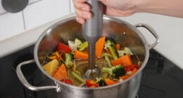 13 Best Immersion Blenders for Soups in Big Pots in 2026